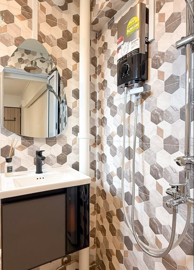 R1 Contractor showroom
